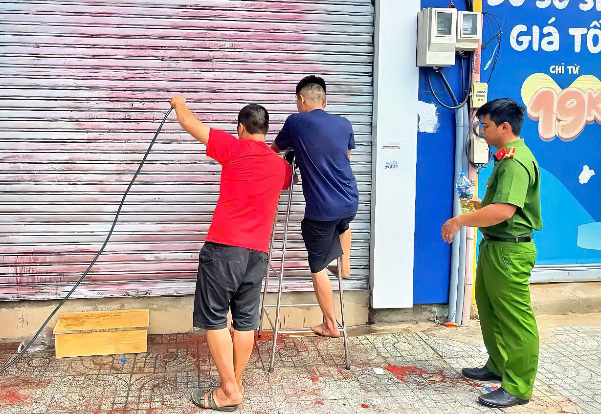 Nguyên nhân các vụ tạt sơn xuất phát từ việc vay mượn tiền. Ảnh: C.A. Nguyên nhân các vụ tạt sơn xuất phát từ việc vay mượn tiền. Ảnh: C.A.