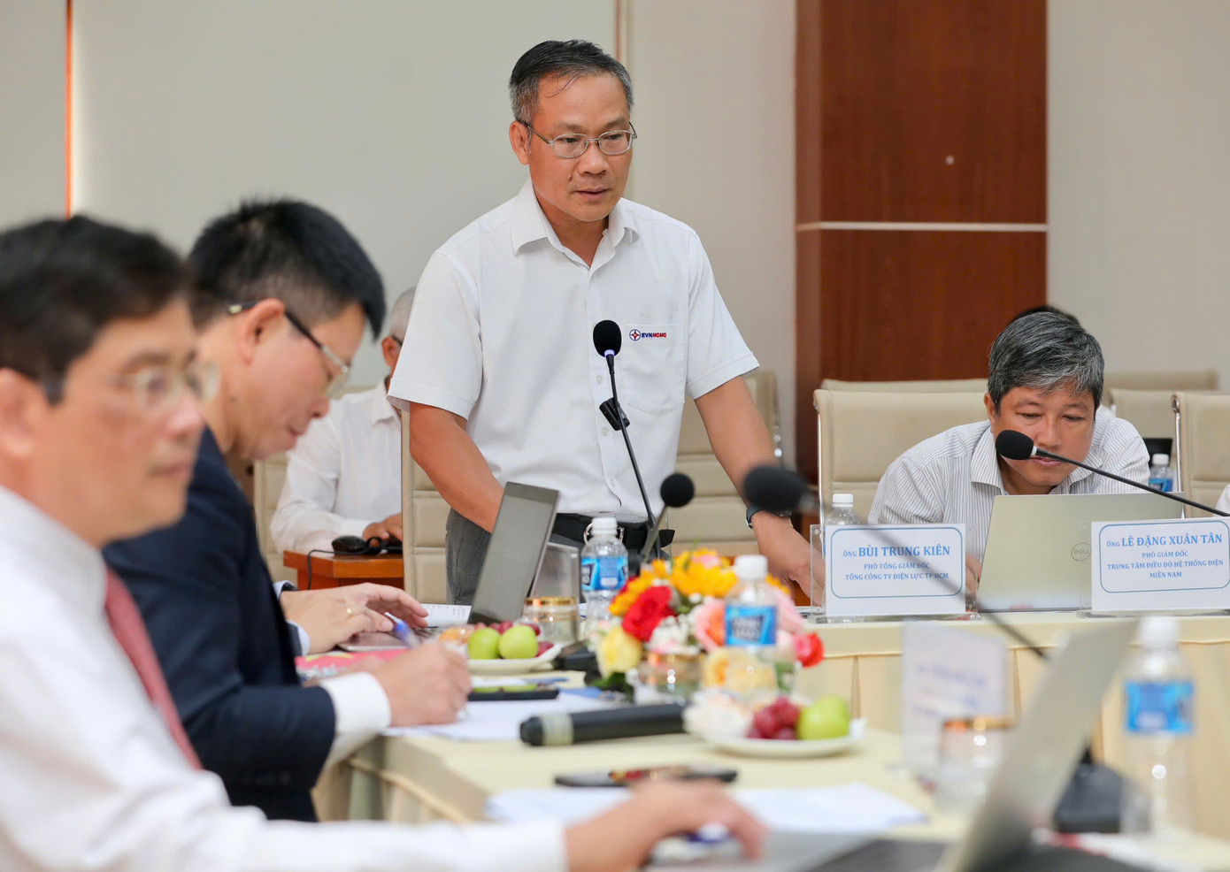 Ông Bùi Trung Kiên - Phó Tổng Giám đốc Công ty Điện lực miền Nam. Ông Bùi Trung Kiên - Phó Tổng Giám đốc Công ty Điện lực miền Nam.