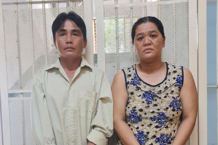 Vợ chồng Đức tại cơ quan công an. Vợ chồng Đức tại cơ quan công an.