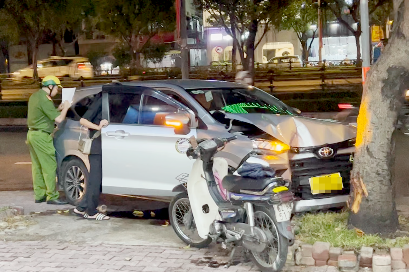 Hiện trường lúc xảy ra vụ việc.