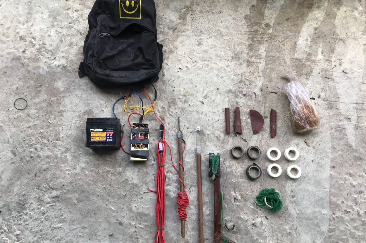 Dụng cụ mà Tiến và Quang dùng đi bắt trộm chó. Ảnh: Công an cung cấp. Dụng cụ mà Tiến và Quang dùng đi bắt trộm chó. Ảnh: Công an cung cấp.