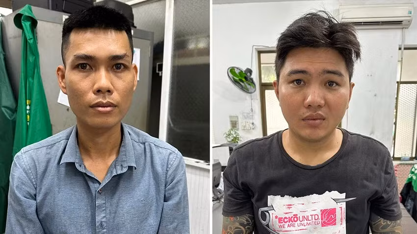 Nguyễn Minh Tiến (bên trái) và Trần Phương Quang tại cơ quan công an. Ảnh: Công an cung cấp.