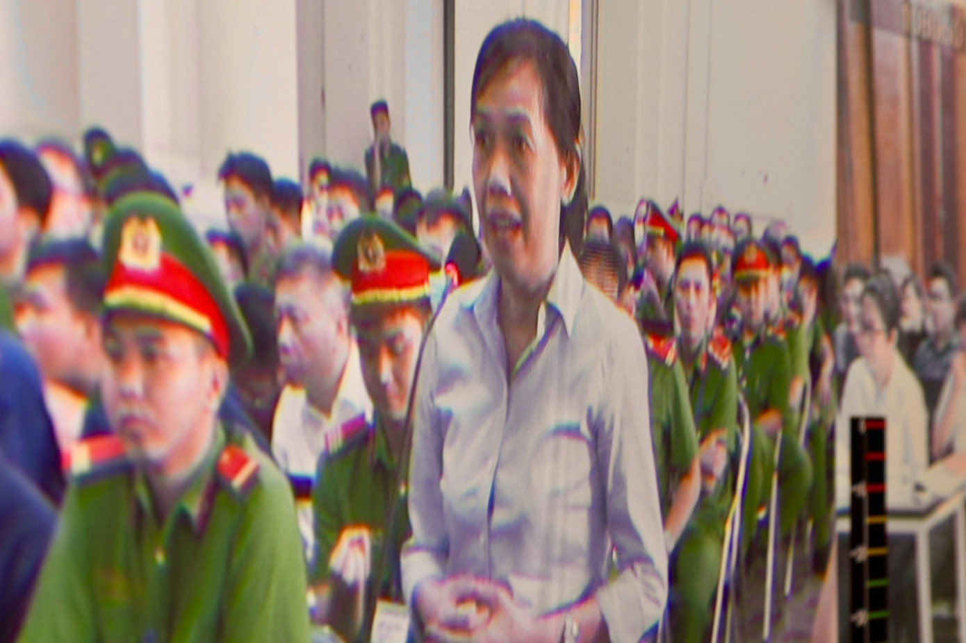 Bị cáo Nguyễn Thị Phi Loan. Ảnh: Duy Anh.