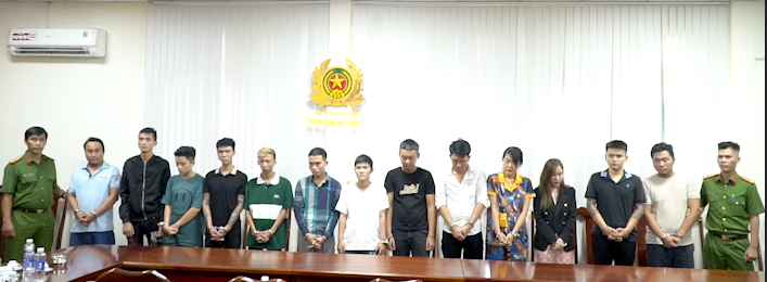 Các đối tượng trong đường dây làm giả giấy tờ bị khởi tố.