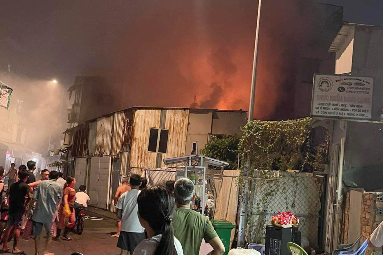 Hiện trường xảy ra vụ cháy. Hiện trường xảy ra vụ cháy.