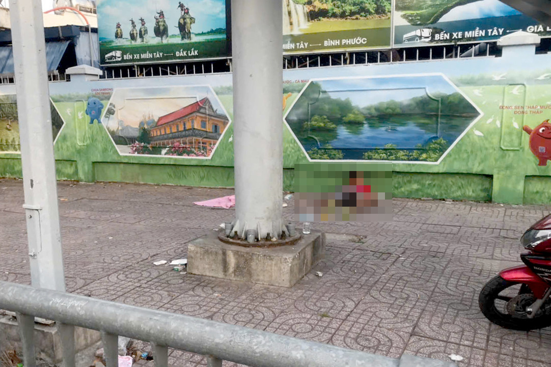 Hiện trường nơi phát hiện người đàn ông tử vong. Ảnh: A.X.