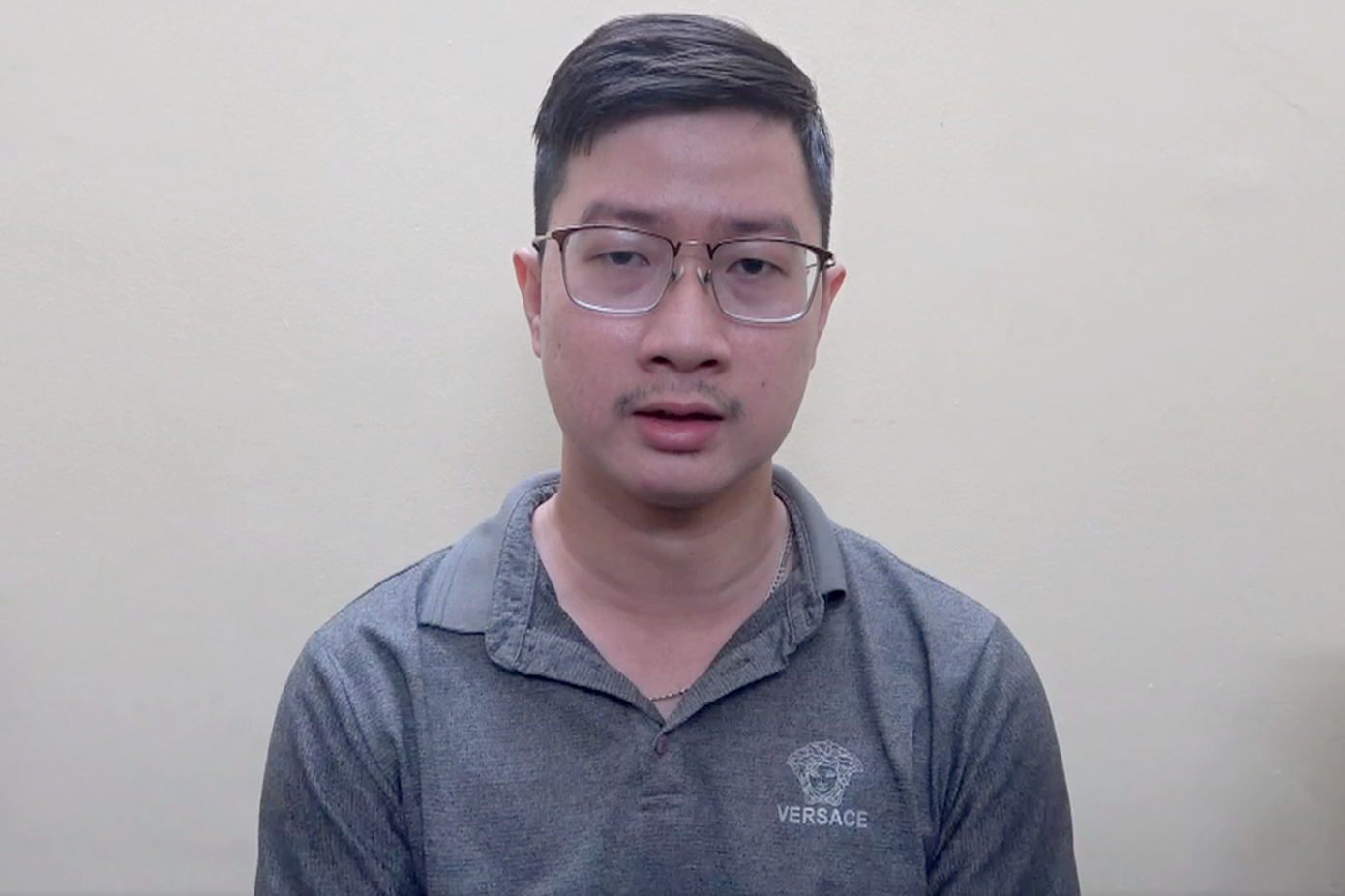 Ông Nguyễn Mạnh Hải tại cơ quan công an.