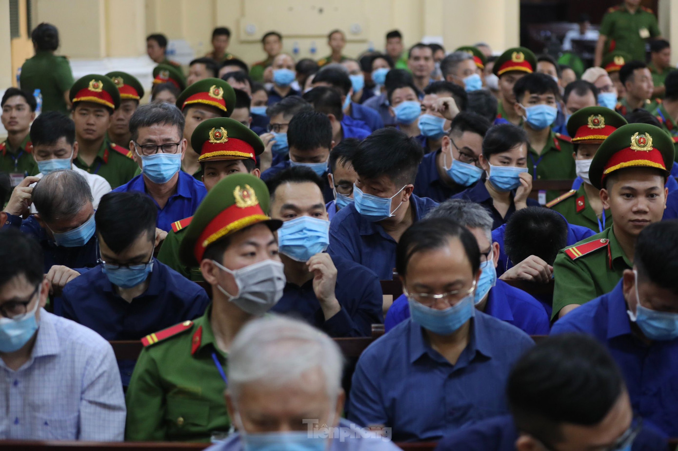 Các bị cáo tại phiên tòa ngày thứ 2. Ảnh: Duy Anh. Các bị cáo tại phiên tòa ngày thứ 2. Ảnh: Duy Anh.