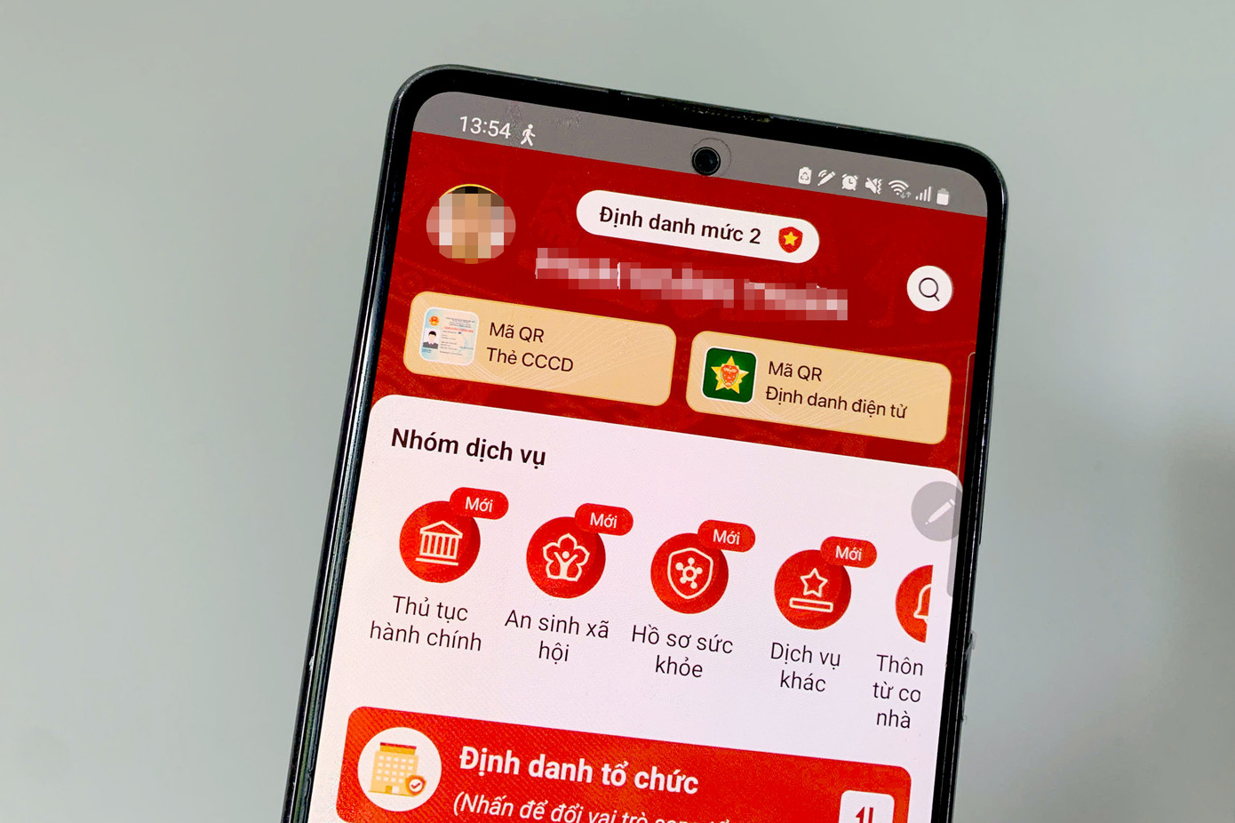 Thí điểm mua bán xe không cần công chứng trên VNeID tại TPHCM kéo dài đến hết tháng 5/2025. Ảnh: Hoàng Thuận. Thí điểm mua bán xe không cần công chứng trên VNeID tại TPHCM kéo dài đến hết tháng 5/2025. Ảnh: Hoàng Thuận.