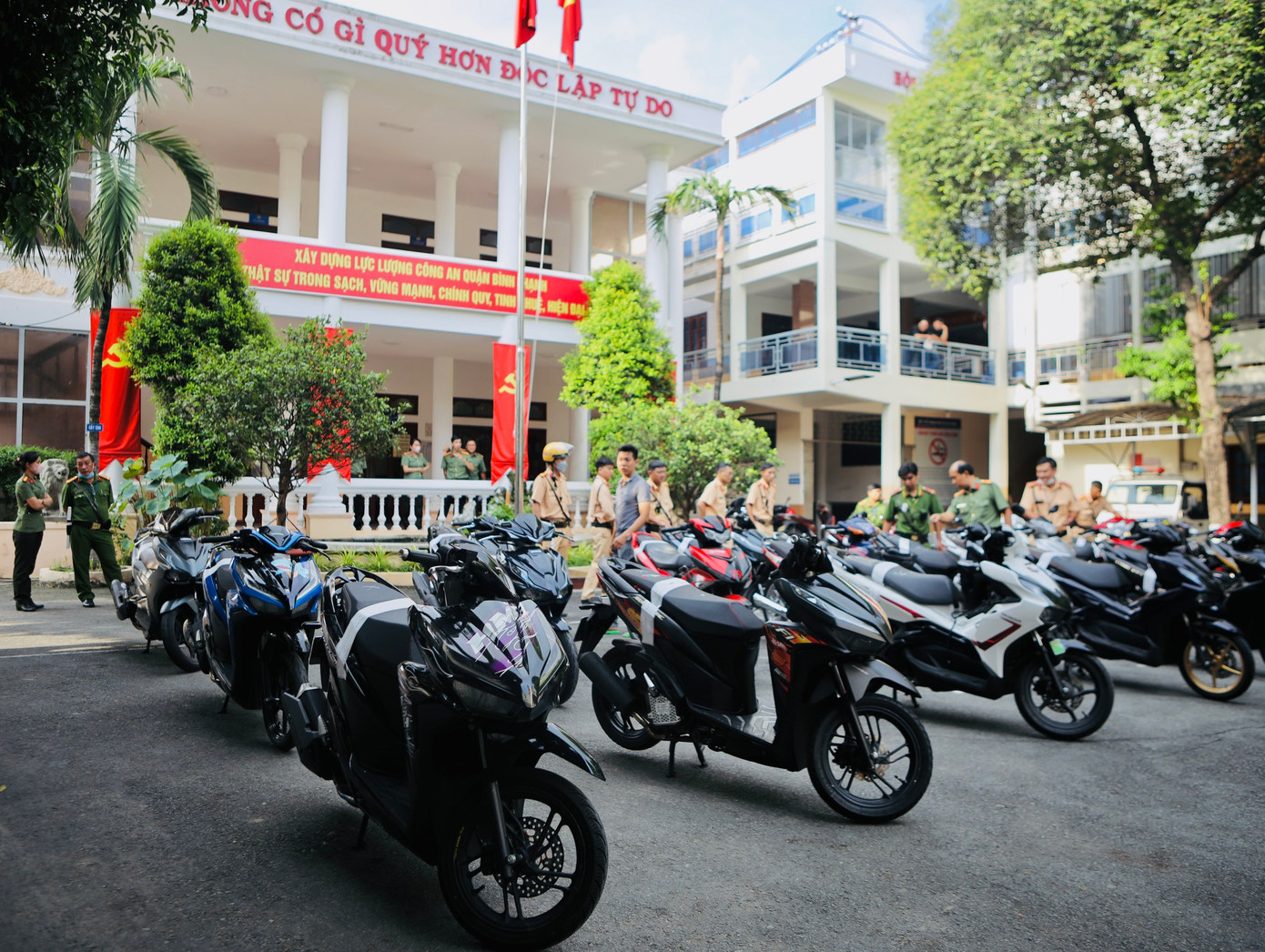 Các xe máy bị công an tạm giữ. Ảnh: Công an cung cấp.