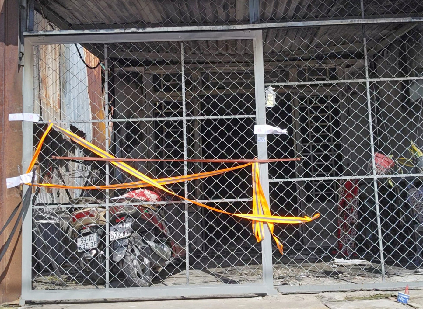 Căn nhà xảy ra cháy được niêm phong.