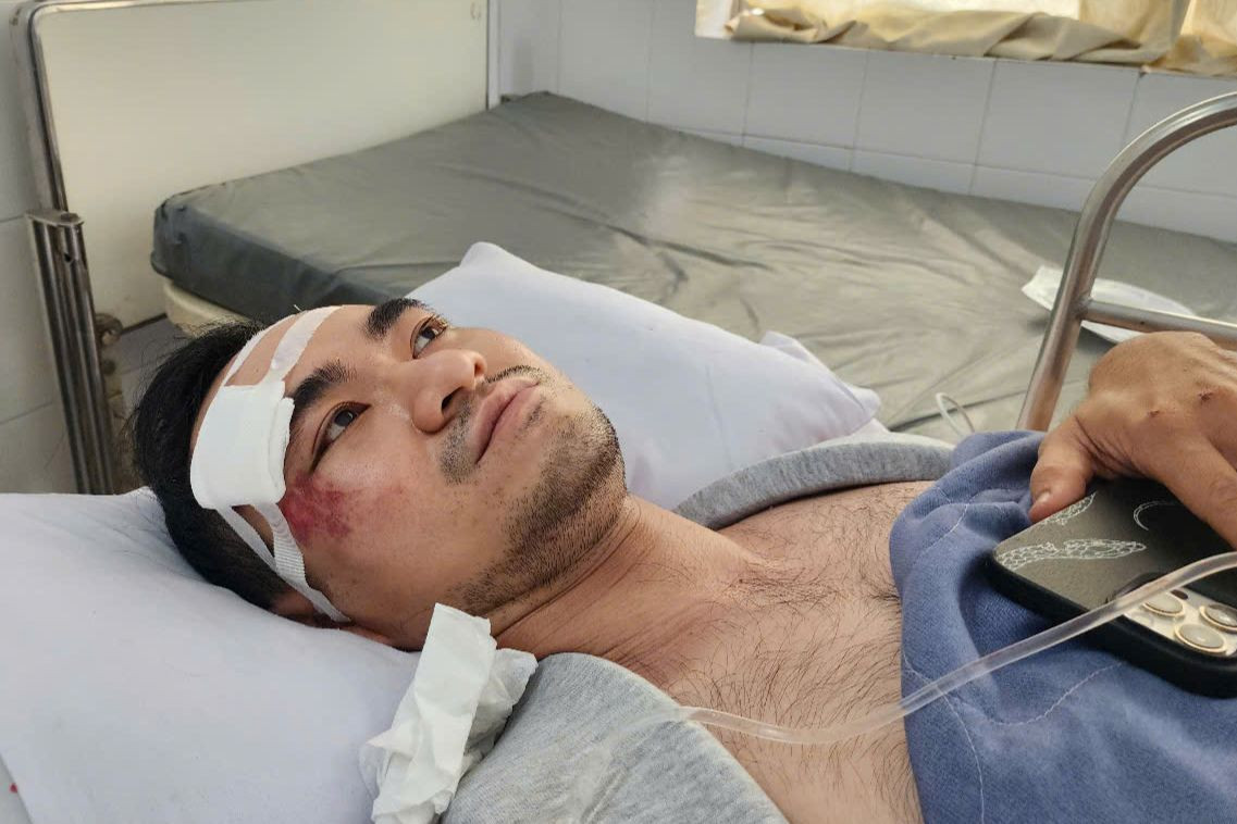 Anh Đoan đang điều trị tại bệnh viện. Ảnh: Đ.V.