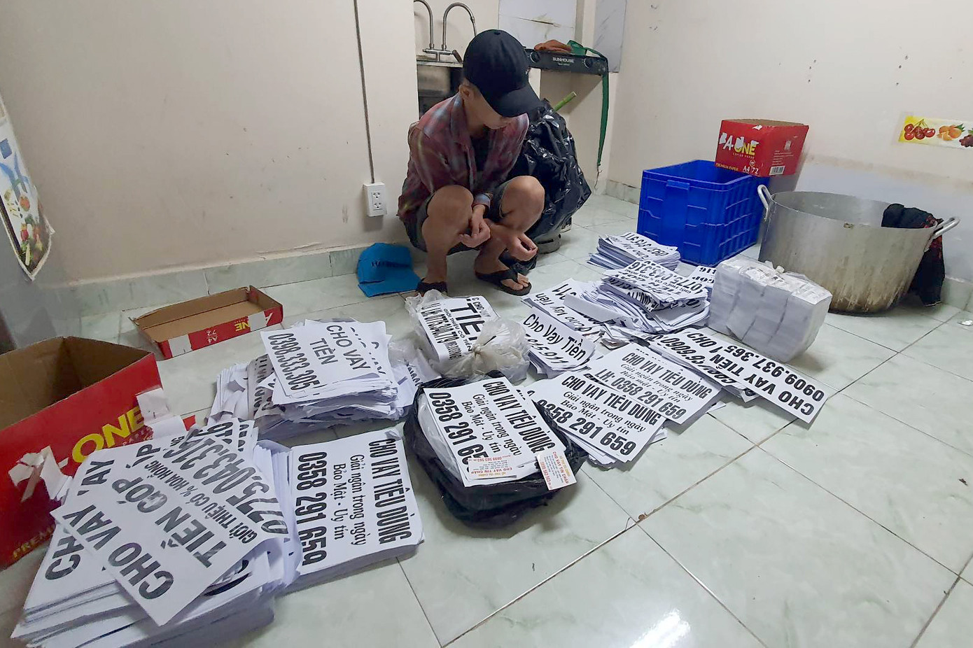 Cho vay tiền nhanh là một trong những phương thức, thủ đoạn của các đối tượng tội phạm “tín dụng đen” sử dụng để tiếp cận người dân.