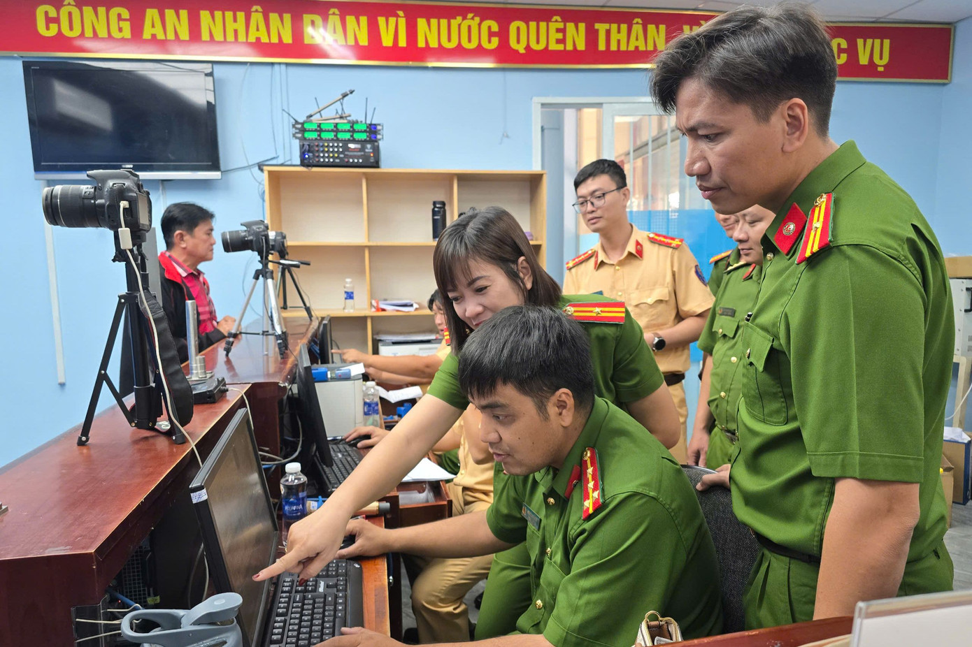 PC08 tập huấn cho lực lượng Công an xã cấp, đổi giấy phép lái xe. Ảnh: PC08. PC08 tập huấn cho lực lượng Công an xã cấp, đổi giấy phép lái xe. Ảnh: PC08.