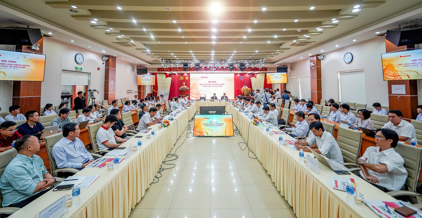 Quang cảnh hội thảo. Quang cảnh hội thảo.