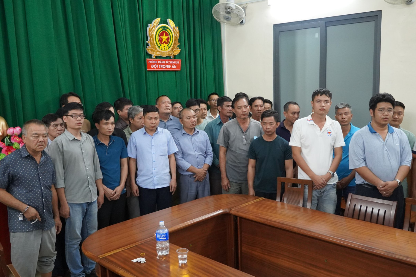 Các bị can bị khởi tố liên quan sai phạm trong lĩnh vực đăng kiểm. Ảnh: Công an cung cấp. Các bị can bị khởi tố liên quan sai phạm trong lĩnh vực đăng kiểm. Ảnh: Công an cung cấp.