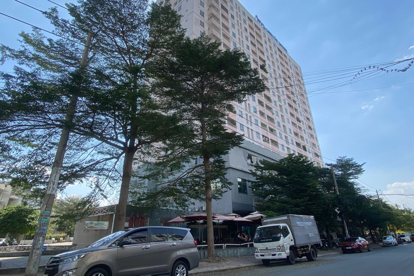 Chung cư nơi xảy ra vụ việc. Ảnh: A.V.