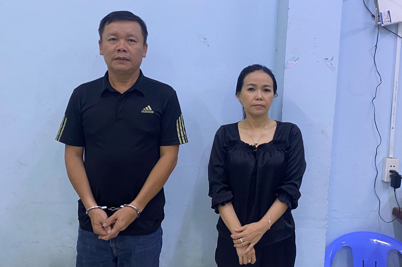 Hà Quốc Huy (bên trái) và Lynh tại cơ quan công an. Ảnh: Công an cung cấp. Hà Quốc Huy (bên trái) và Lynh tại cơ quan công an. Ảnh: Công an cung cấp.