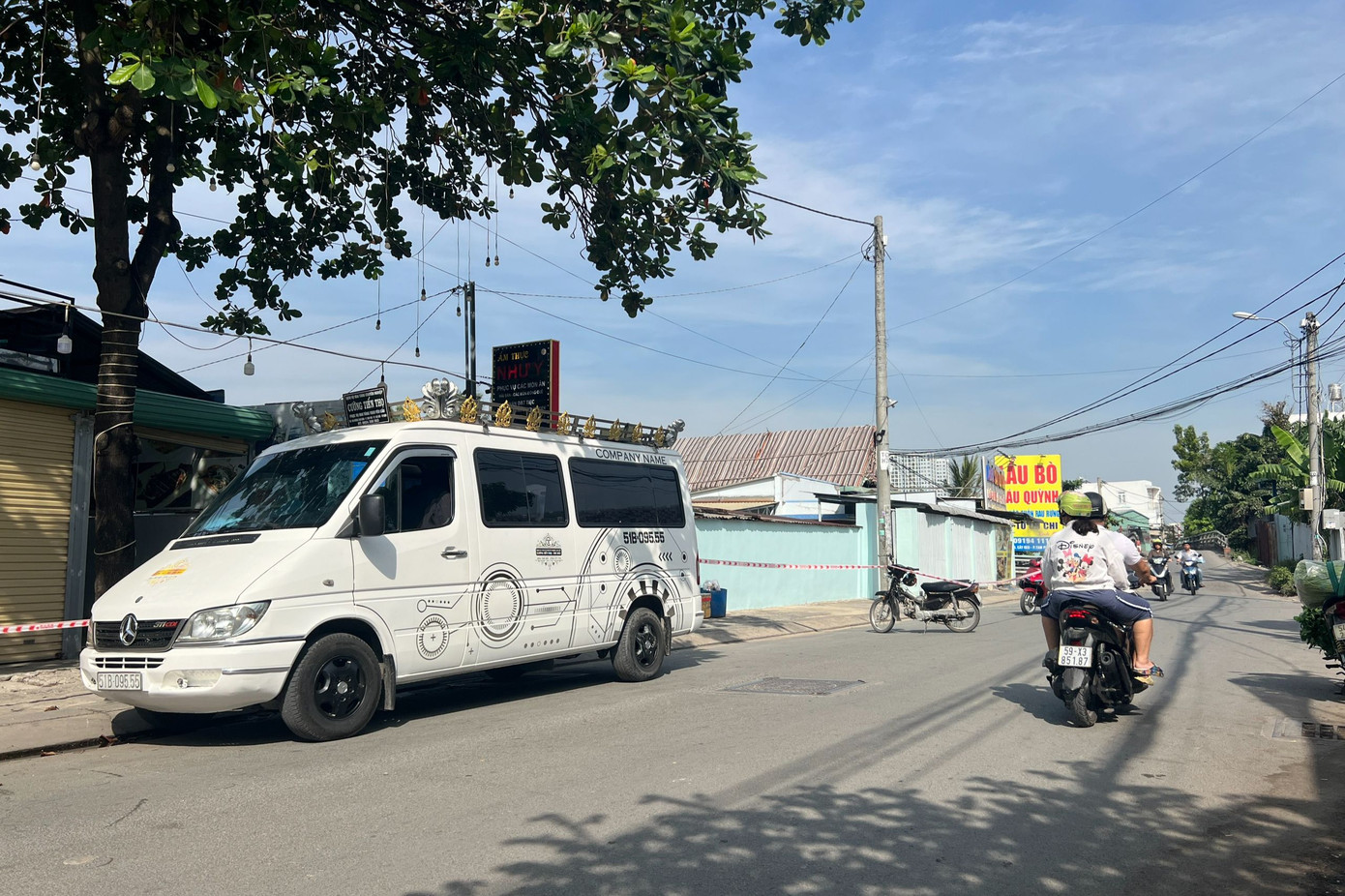 Khu vực người dân phát hiện anh T nằm bất tỉnh trên vỉa hè. Ảnh: A.V. Khu vực người dân phát hiện anh T nằm bất tỉnh trên vỉa hè. Ảnh: A.V.