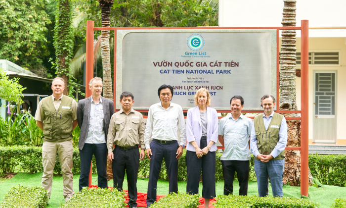 Các đại biểu tham dự lễ gắn biển Danh lục Xanh của IUCN tại Vườn Quốc gia Cát Tiên. (Ảnh: USAID Biodiversity Conservation - VFBC/ WWF - Việt Nam) Các đại biểu tham dự lễ gắn biển Danh lục Xanh của IUCN tại Vườn Quốc gia Cát Tiên. (Ảnh: USAID Biodiversity Conservation - VFBC/ WWF - Việt Nam)