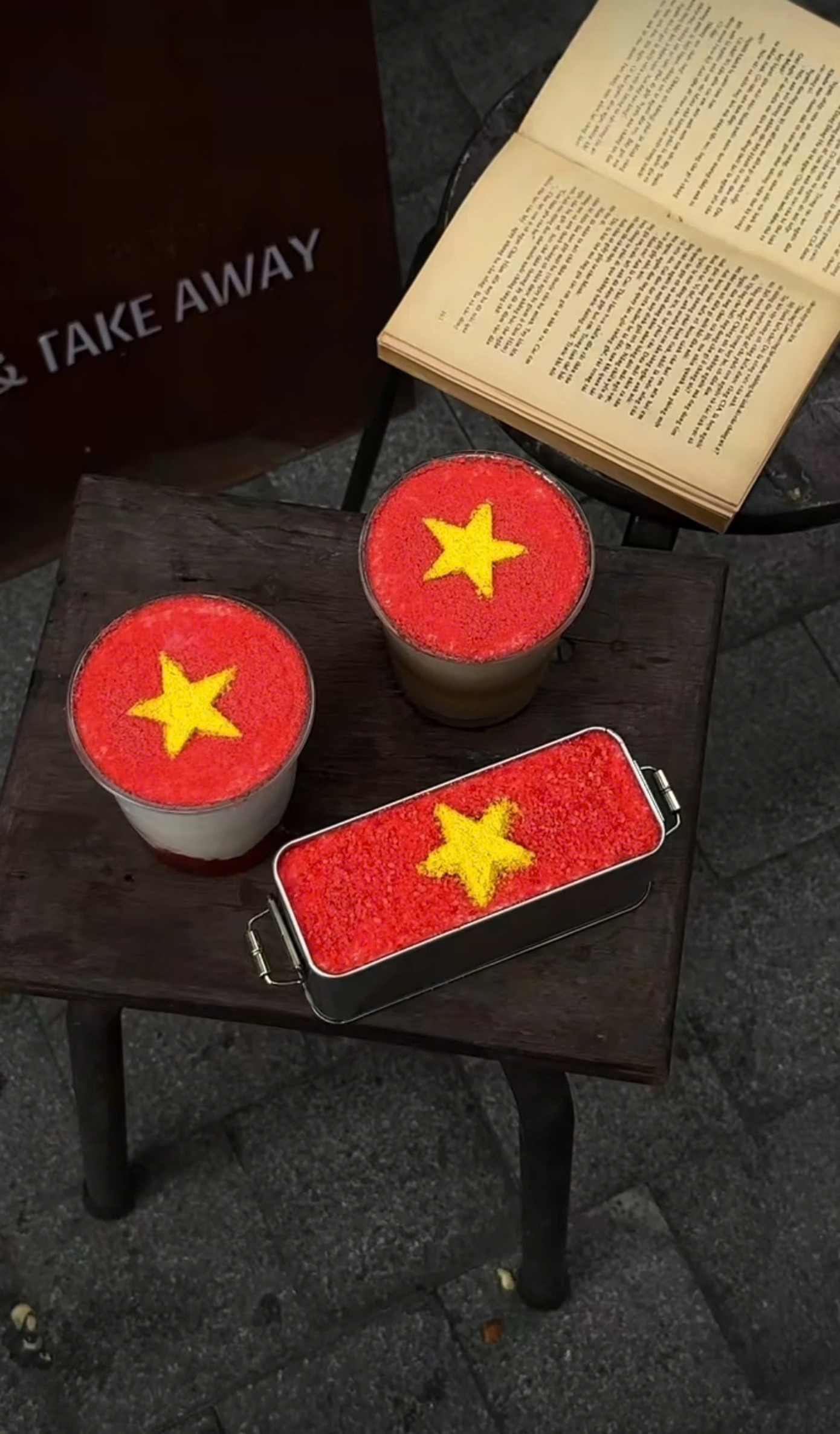 Những món nước, món bánh được phục vụ riêng cho dịp lễ này. (Ảnh: Tạp hóa cà phê) Những món nước, món bánh được phục vụ riêng cho dịp lễ này. (Ảnh: Tạp hóa cà phê)