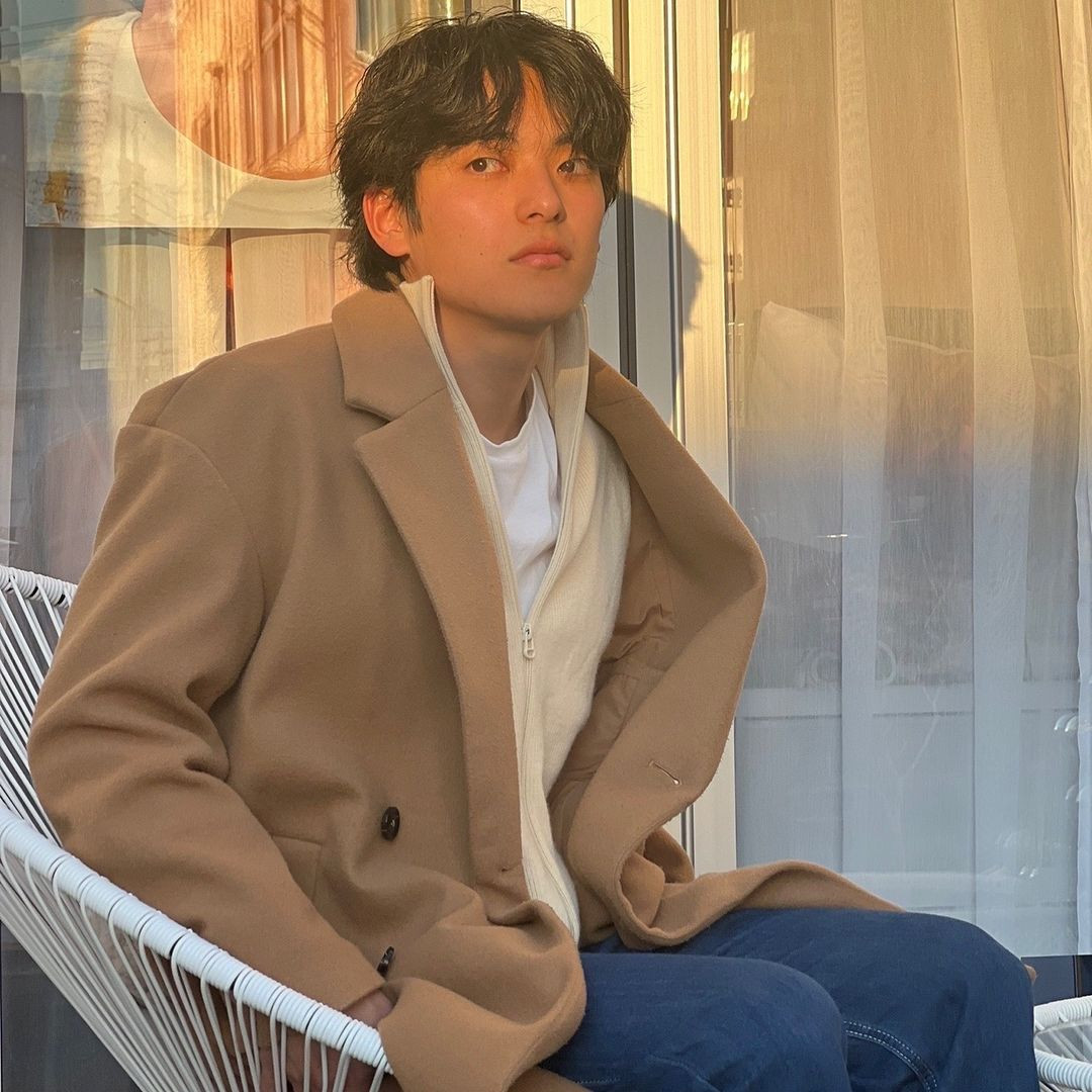 Gu thời trang đời thường của anh chàng cũng được đánh giá cao. (Ảnh: @ren_t303)