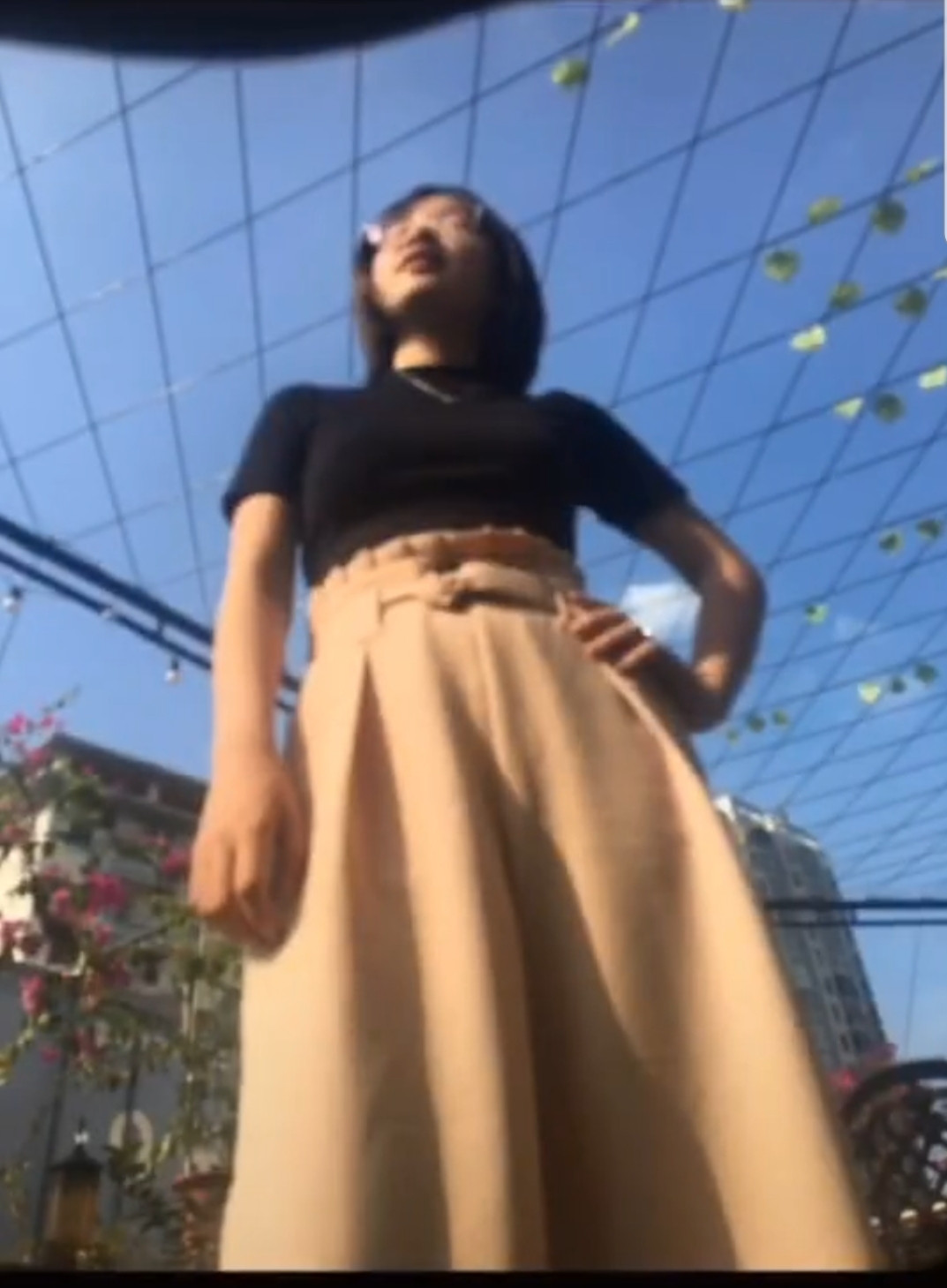 Đọc ngay bí kíp để thoát khỏi biệt danh "hung thần cam thường"! (@comchotrv) Đọc ngay bí kíp để thoát khỏi biệt danh "hung thần cam thường"! (@comchotrv)