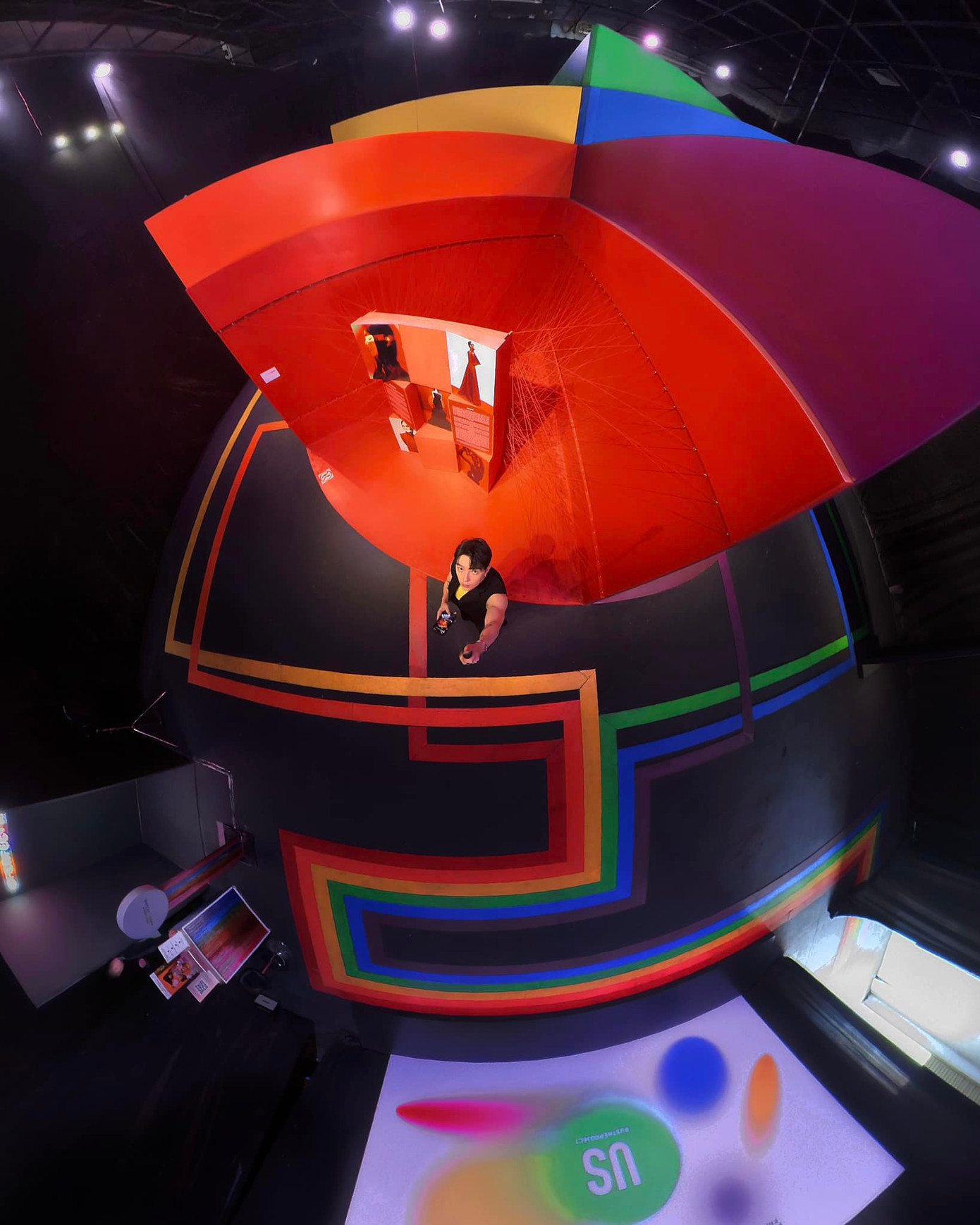 Kelbin là một trong những người đầu tiên tại Việt Nam theo đuổi phong cách thời trang phi giới tính, luôn đi đầu trong các hoạt động và phong trào dành cho cộng đồng LGBT+.