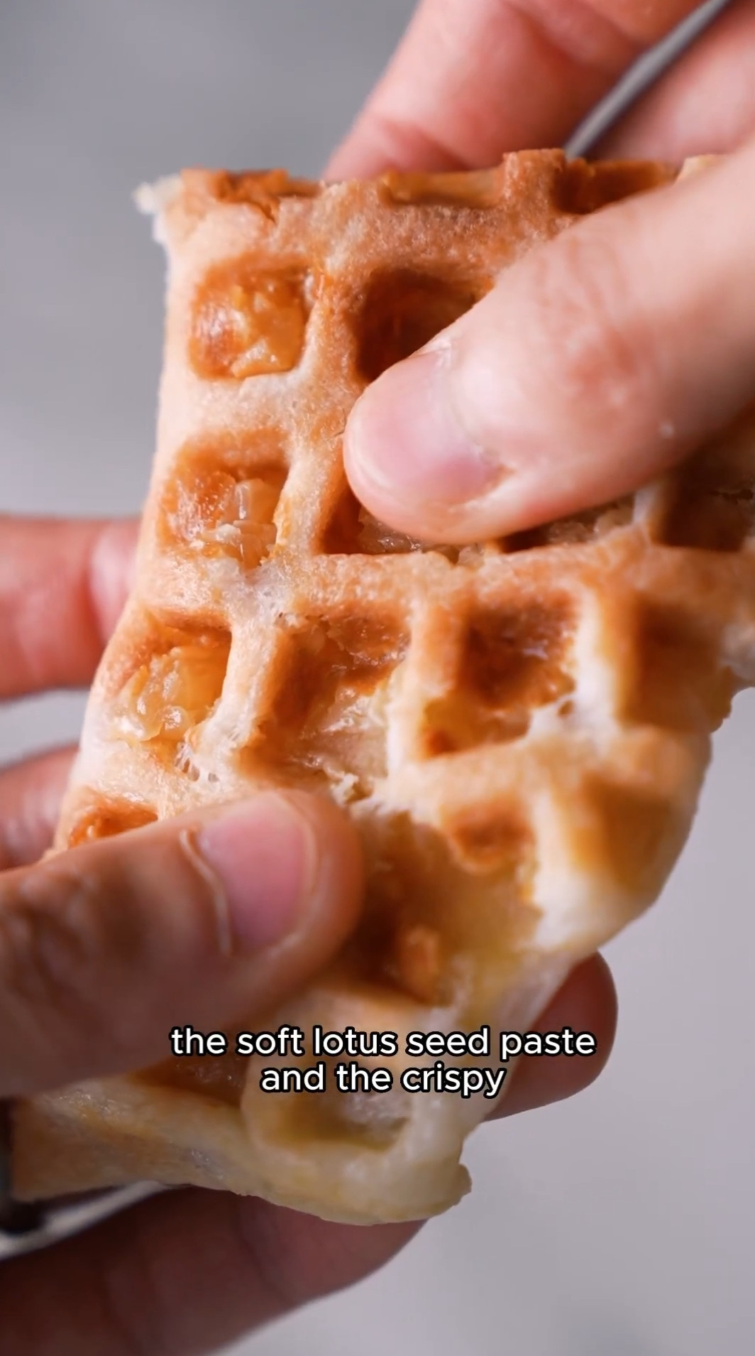 Sau khi được “nâng cấp”, chiếc bánh trở nên hấp dẫn và kích thích vị giác hơn. (Ảnh: @lennardy)