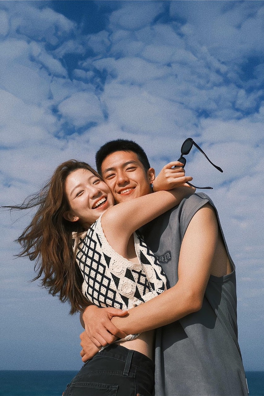 Cặp đôi khiến nhiều người ngưỡng mộ với chuyện tình đẹp.