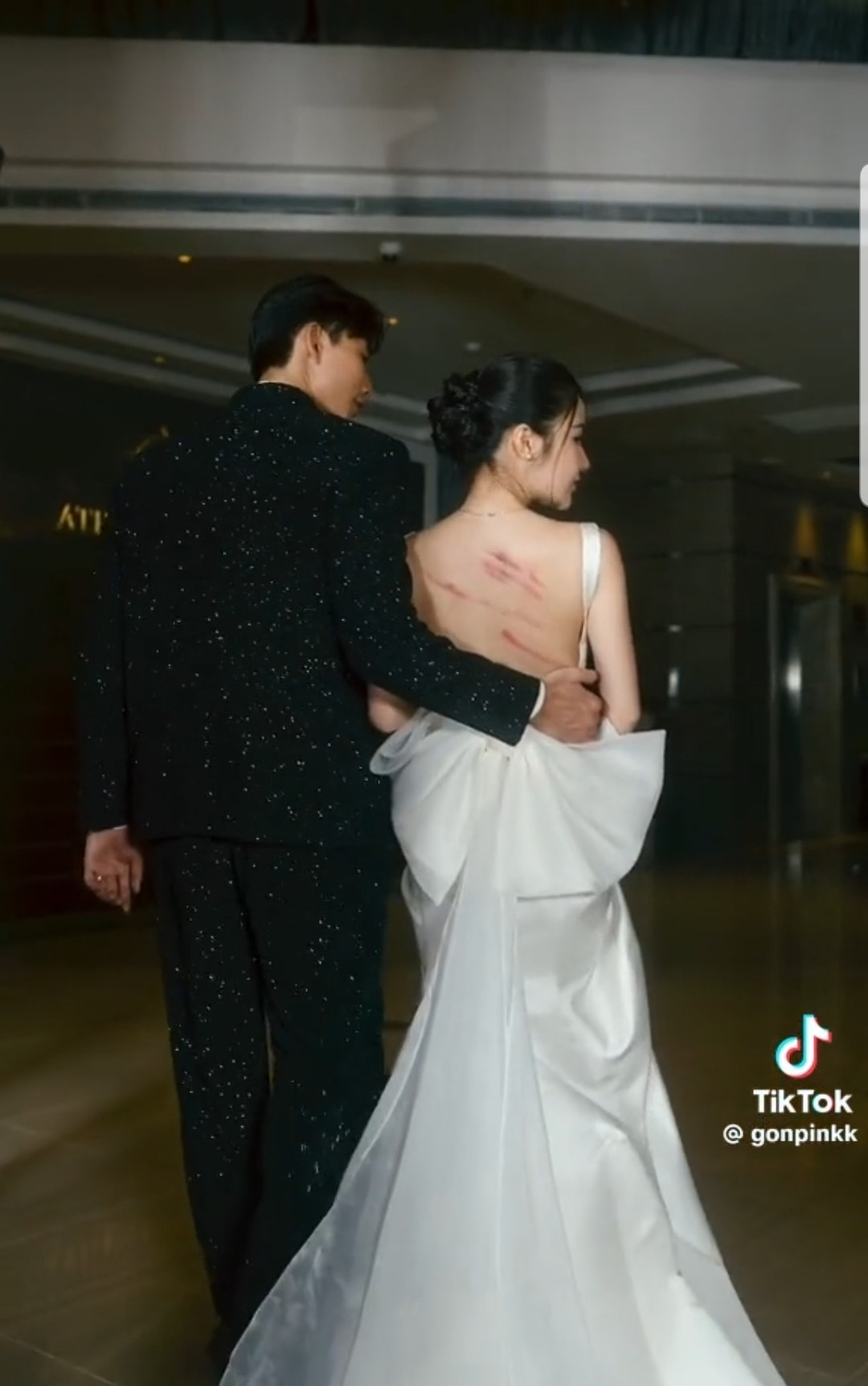 Cái kết mở cuối đoạn clip đã khiến cộng đồng mạng phải "đoán già đoán non" phần tiếp theo. Cái kết mở cuối đoạn clip đã khiến cộng đồng mạng phải "đoán già đoán non" phần tiếp theo.