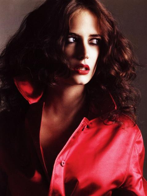 Hình ảnh mới nhất của Eva Green trên trang bìa tạp chí Vogue tháng 1/2007 (xuất bản tại Australia)