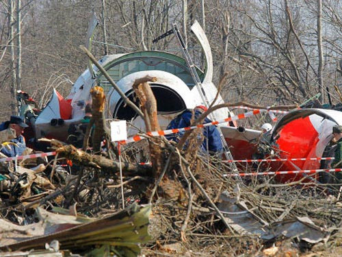 Hiện trường tai nạn máy bay khiến Tổng thống Ba Lan Lech Kaczynski và một số quan chức cấp cao thiệt mạng hôm 10-4. Ảnh: RIA NOVOSTI