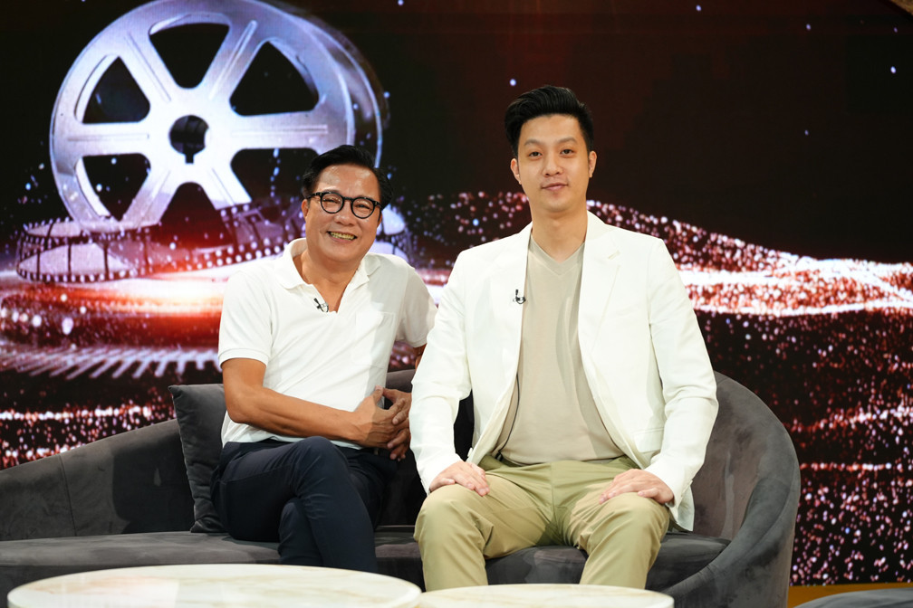 NSND Trọng Trinh và con trai Sơn Tùng. NSND Trọng Trinh và con trai Sơn Tùng.