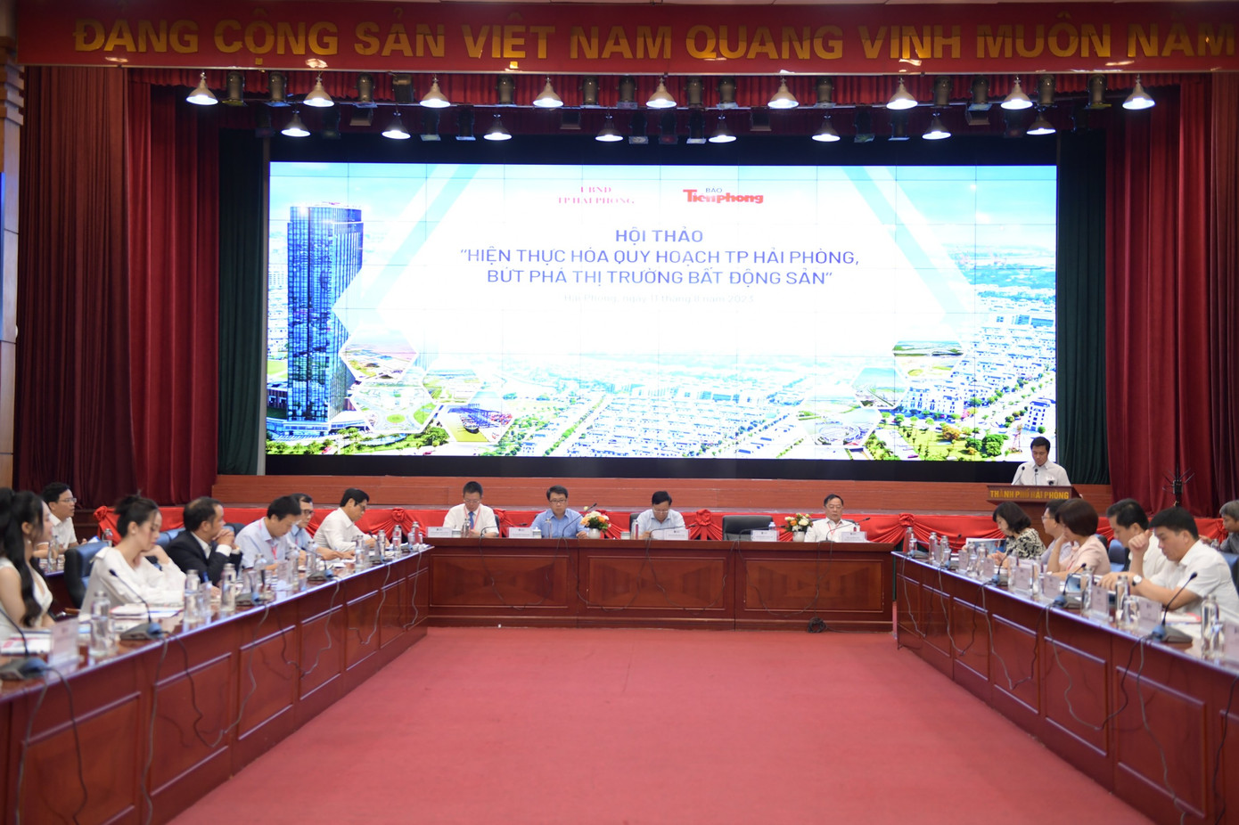 Phát triển đô thị thành phố Hải Phòng sẽ triển khai theo 3 hướng đột phá -Ảnh: Dương Triều Phát triển đô thị thành phố Hải Phòng sẽ triển khai theo 3 hướng đột phá -Ảnh: Dương Triều