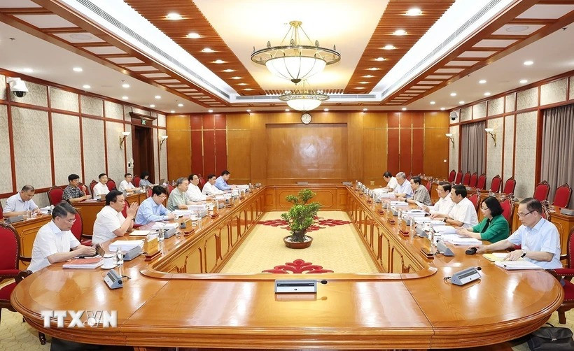 Phiên họp thường kỳ của Bộ Chính trị. (Ảnh: Trí Dũng/TTXVN) Phiên họp thường kỳ của Bộ Chính trị. (Ảnh: Trí Dũng/TTXVN)