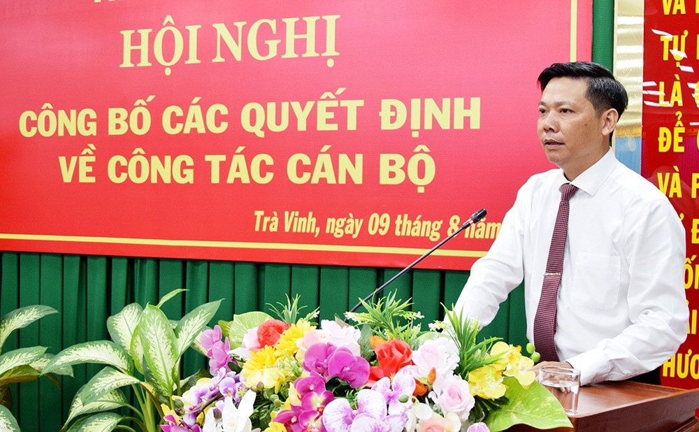 Đồng chí Đặng Quốc Khởi giữ chức Bí thư Thành ủy thành phố Trà Vinh. Ảnh: Báo Trà Vinh. Đồng chí Đặng Quốc Khởi giữ chức Bí thư Thành ủy thành phố Trà Vinh. Ảnh: Báo Trà Vinh.