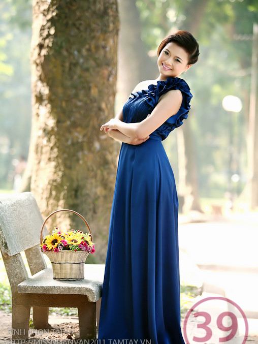 Hoàng Thu Huyền. Hoàng Thu Huyền