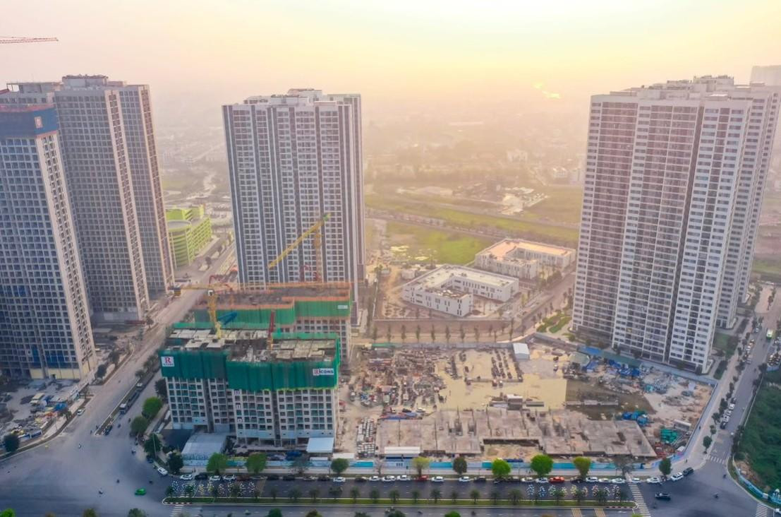 Thị trường bất động sản đang đón sóng đầu tư dịch chuyển từ thị trường chứng khoán và các kênh khác. Thị trường bất động sản đang đón sóng đầu tư dịch chuyển từ thị trường chứng khoán và các kênh khác.