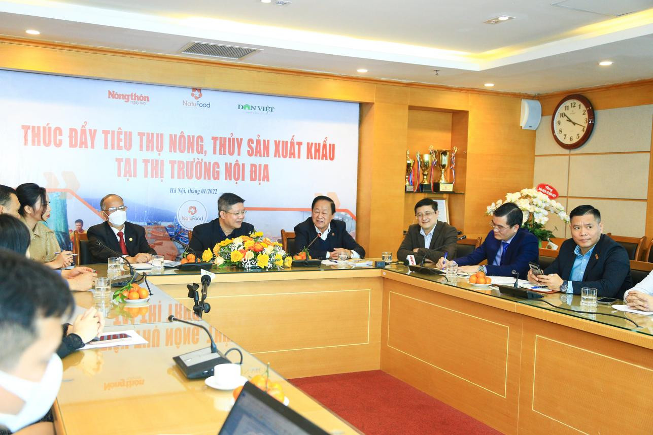 Các chuyên gia tìm hướng đi mới cho nông, thủy sản trong nước. Các chuyên gia tìm hướng đi mới cho nông, thủy sản trong nước.