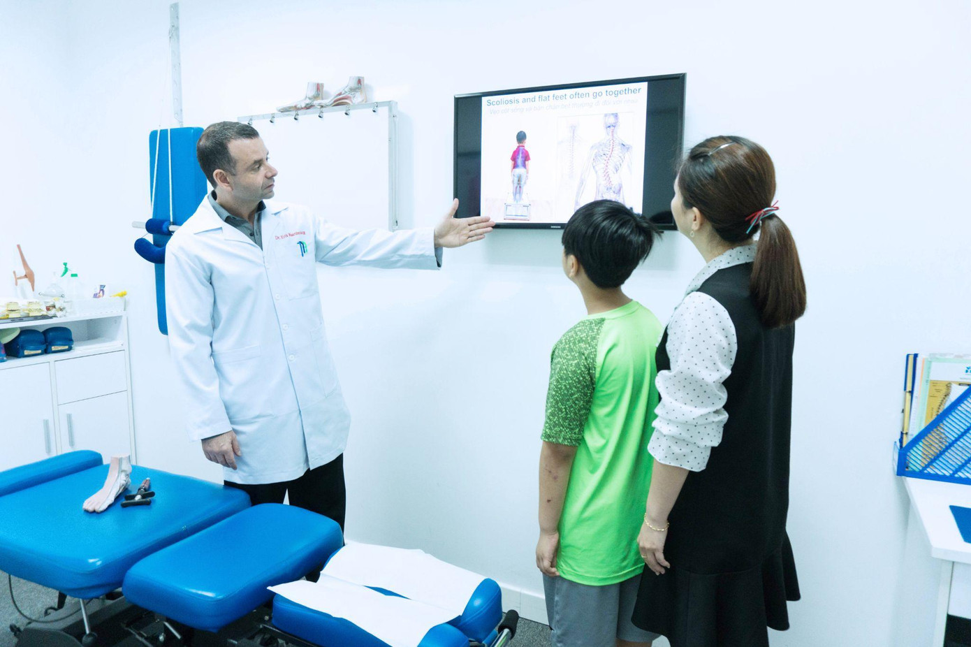 Việc tầm soát thăm khám cột sống định kỳ sẽ hỗ trợ tối ưu cho sự phát triển chiều cao cho trẻ Việc tầm soát thăm khám cột sống định kỳ sẽ hỗ trợ tối ưu cho sự phát triển chiều cao cho trẻ