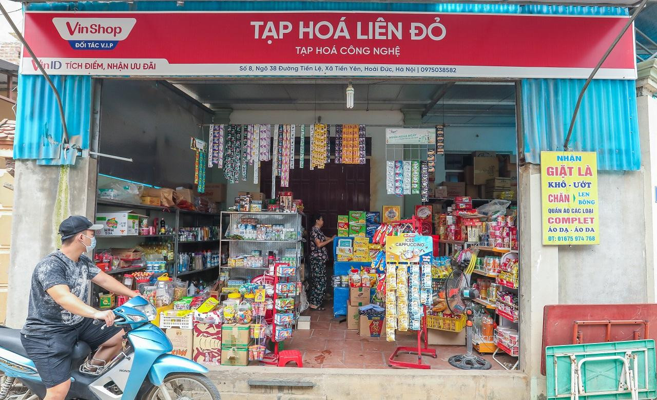 Tạp hóa thu hút nhiều khách hàng hơn khi gia nhập VinShop. Tạp hóa thu hút nhiều khách hàng hơn khi gia nhập VinShop.