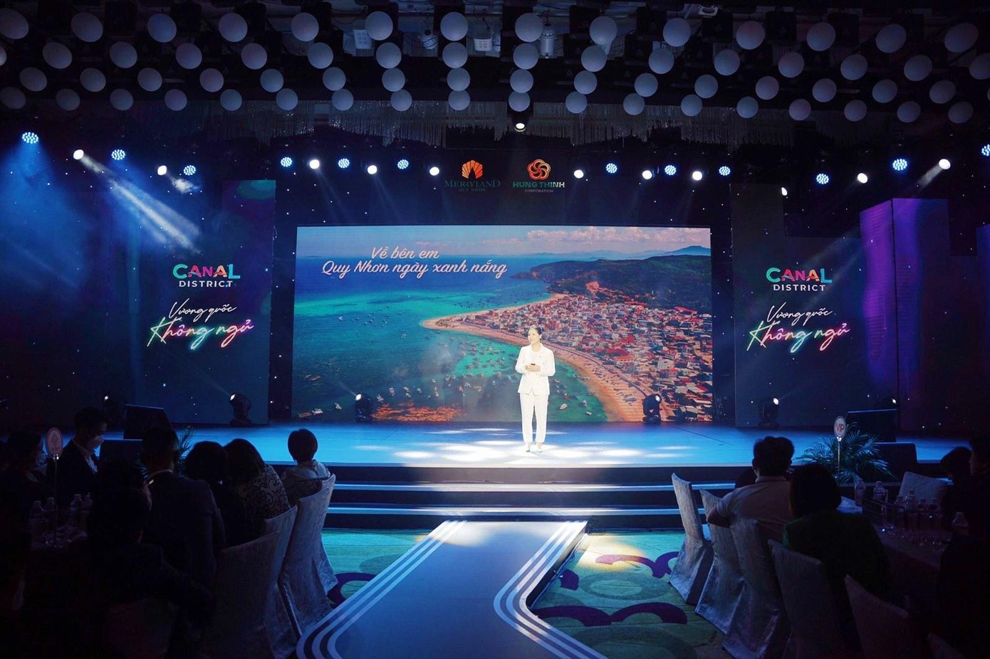 Bà Đỗ Hương Giang, Phó Tổng Giám đốc Hưng Thịnh Legacy, Phó Tổng Giám đốc Công ty CP PropertyX, Tập đoàn Hưng Thịnh chia sẻ về những lợi điểm của Canal District tại sự kiện