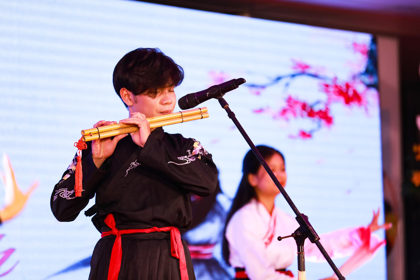 Nhiều sinh viên nổi trội với khả năng chơi nhạc cụ