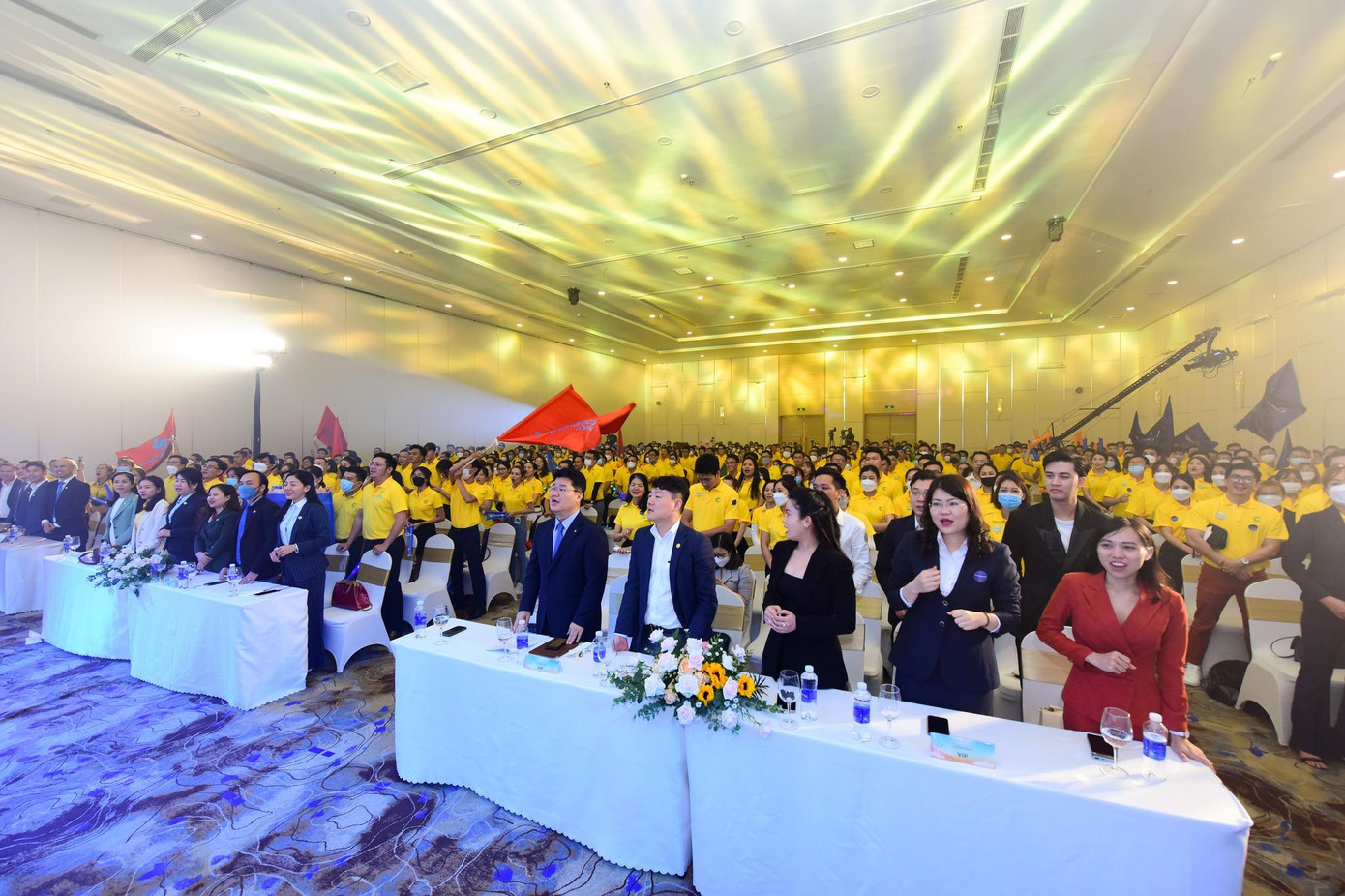 Hơn 700 “chiến binh” sales quyết tâm đồng hành trở thành những “thợ săn triệu phú” với The Koradise