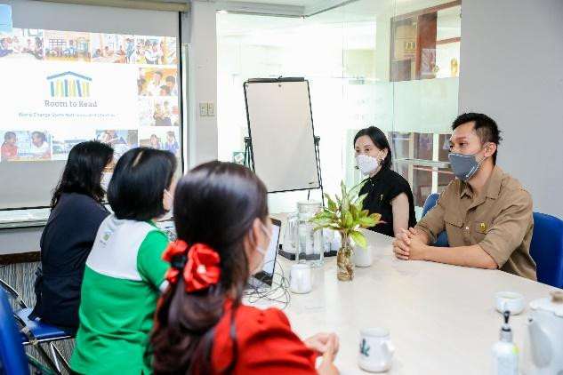 Đại diện Masterise Group tới thăm và trao đổi với đại diện Room to Read về việc đồng hành cùng Hỗ trợ giáo dục cho nữ sinh.