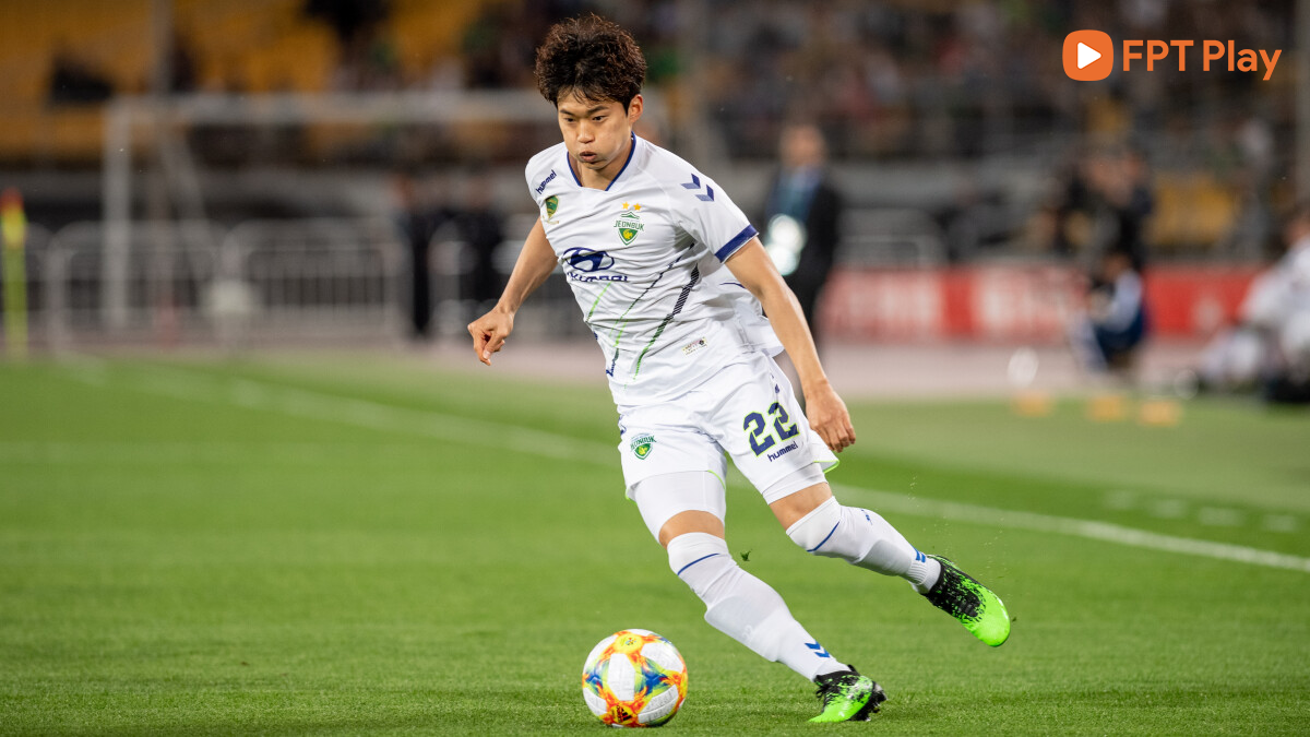 Kim Jin Su là một hậu vệ cánh có sự đa năng trong cả tấn công lẫn phòng thủ (Nguồn: AFC)