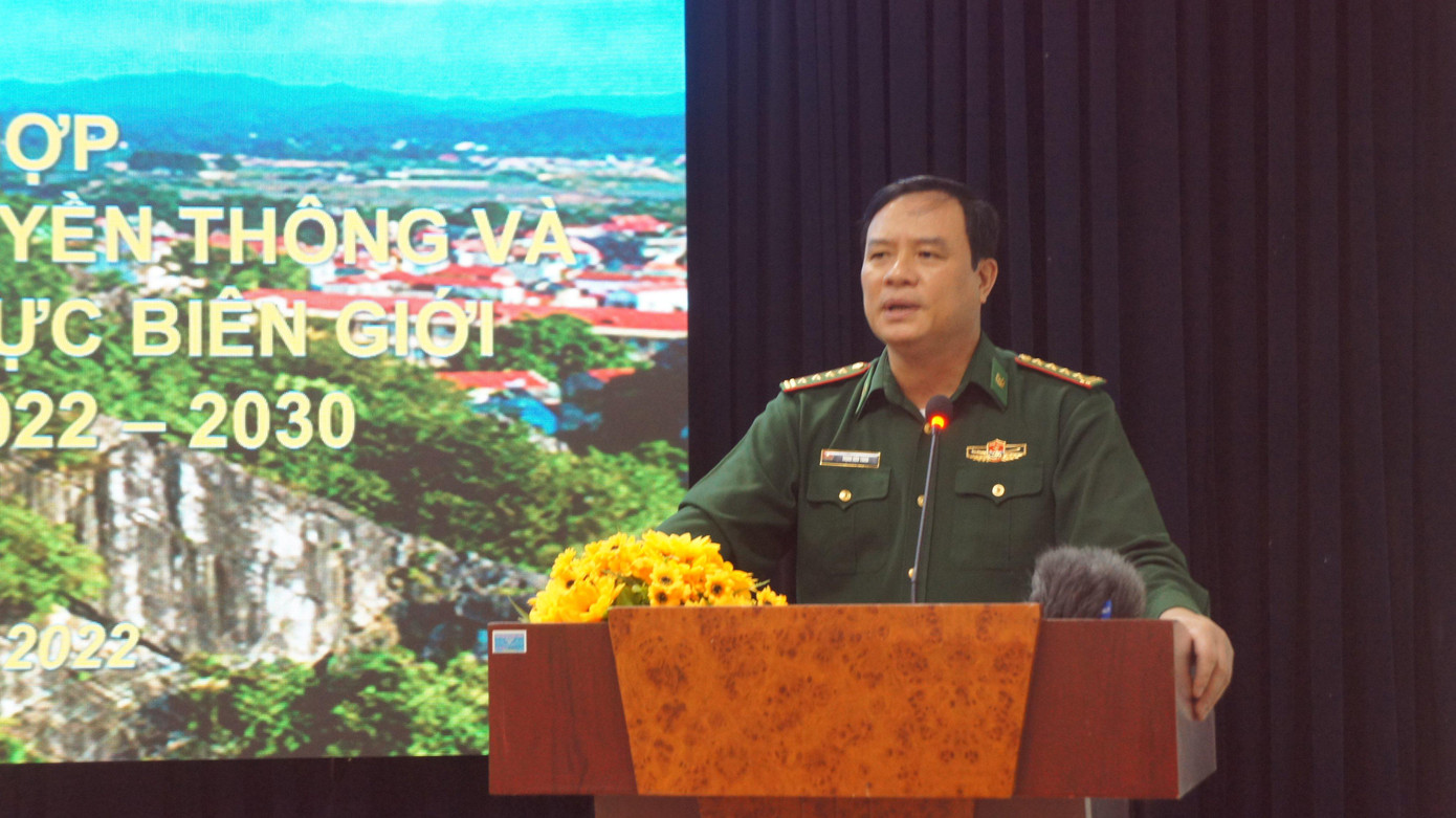Đại tá Trịnh Hữu Tăng, Chính ủy Bộ Chỉ huy BĐBP tỉnh nhấn mạnh việc thực hiện tốt Chương trình phối hợp với ngành TT &amp;TT Lạng Sơn góp phần xây dựng khu vực biên giới vững mạnh -Ảnh: Duy Chiến