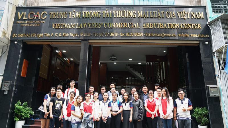 Học hỏi kiến thức thực tế từ hoạt động tham quan và giao lưu cùng chuyên gia Học hỏi kiến thức thực tế từ hoạt động tham quan và giao lưu cùng chuyên gia