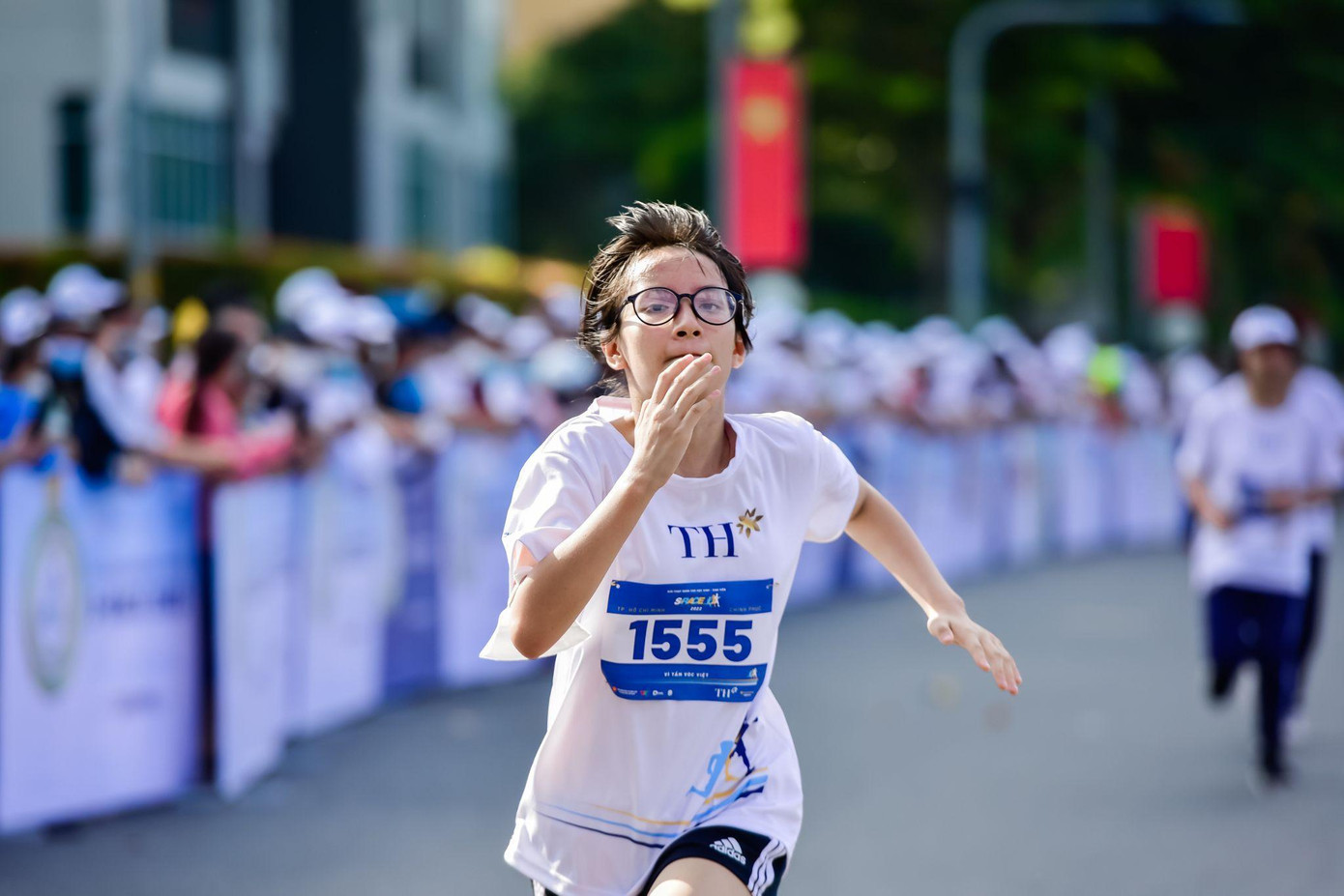 Đó là khi mồ hôi ướt đầy áo, là mục tiêu, hy vọng, đích đến…